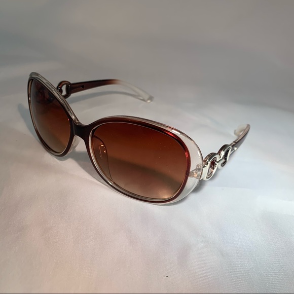 ✅ Women’s brown sunglasses - Picture 2 of 3